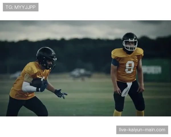 铲球规则：贴身拦截与犯规判定的关键条件